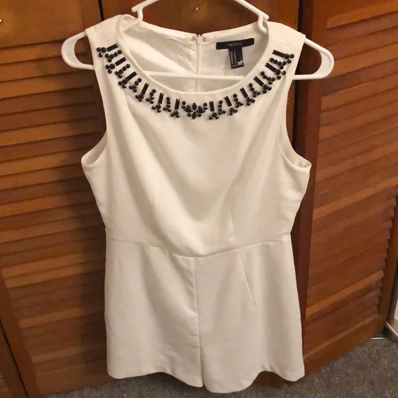 Forever 21 Wedding Romper Size M - 6 US - Picture 2 of 4